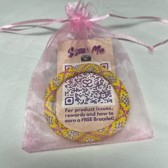 Honey Rose Sashka Glass beaded Bracelet - Picture 3 of 14